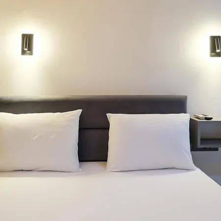 Kariva Hotell *